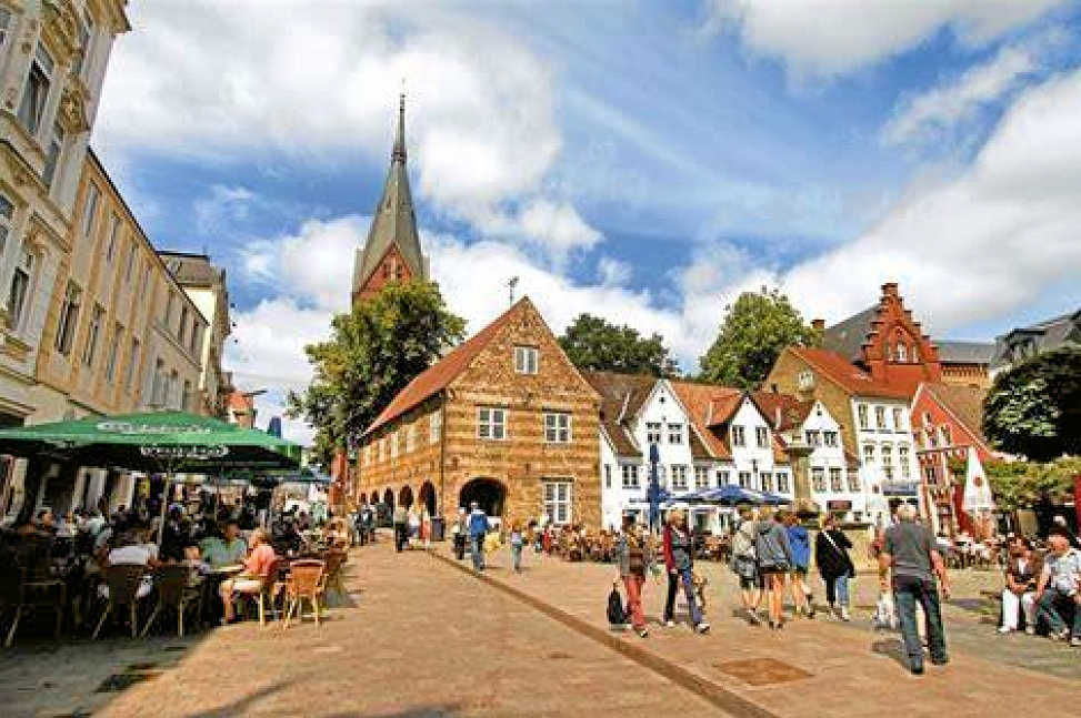 Der Marktplatz in der Innenstadt von Schleswig.